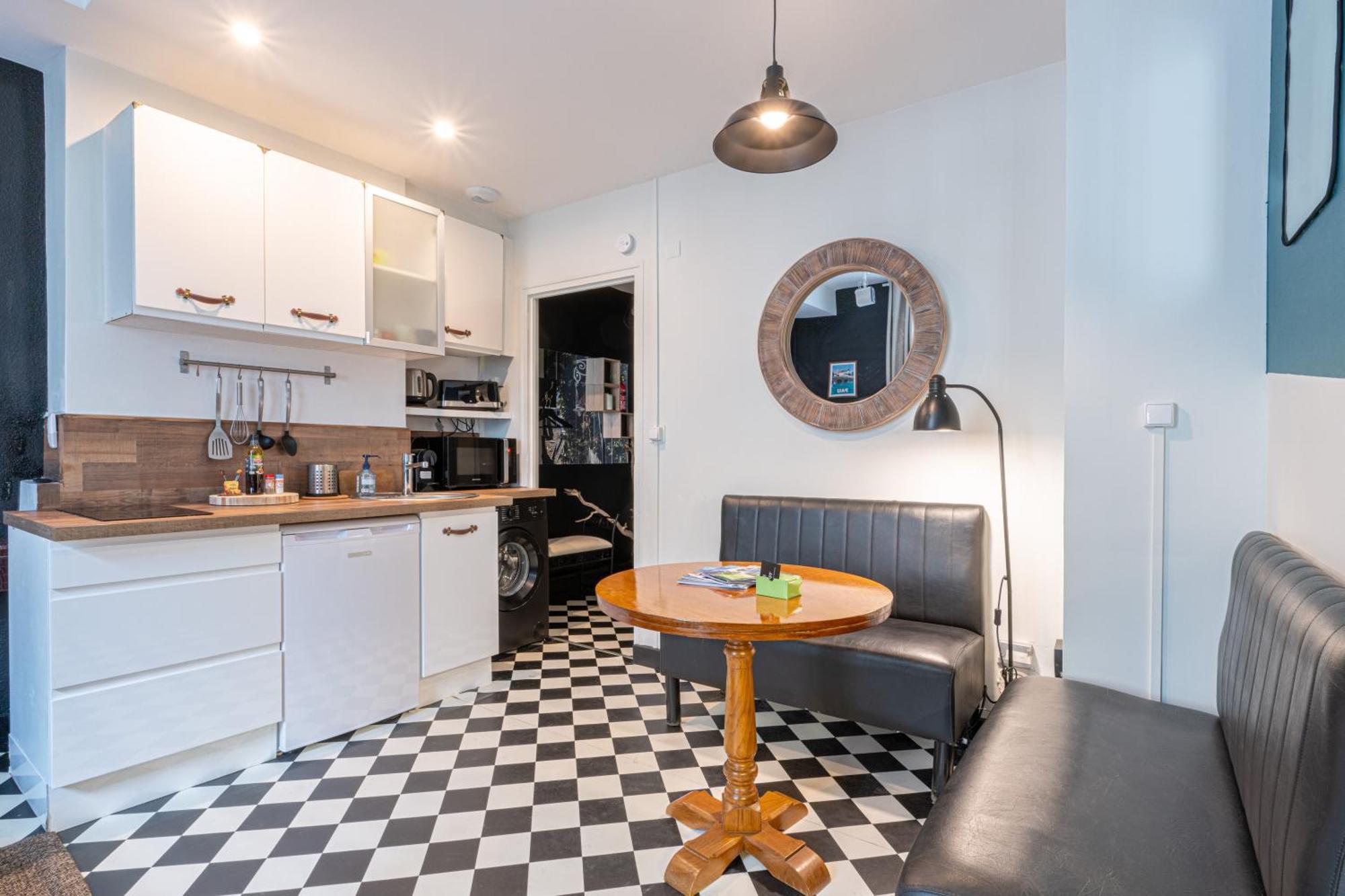 Appartement Atypique - Coeur De - Ecran Geant - 2 Pers
