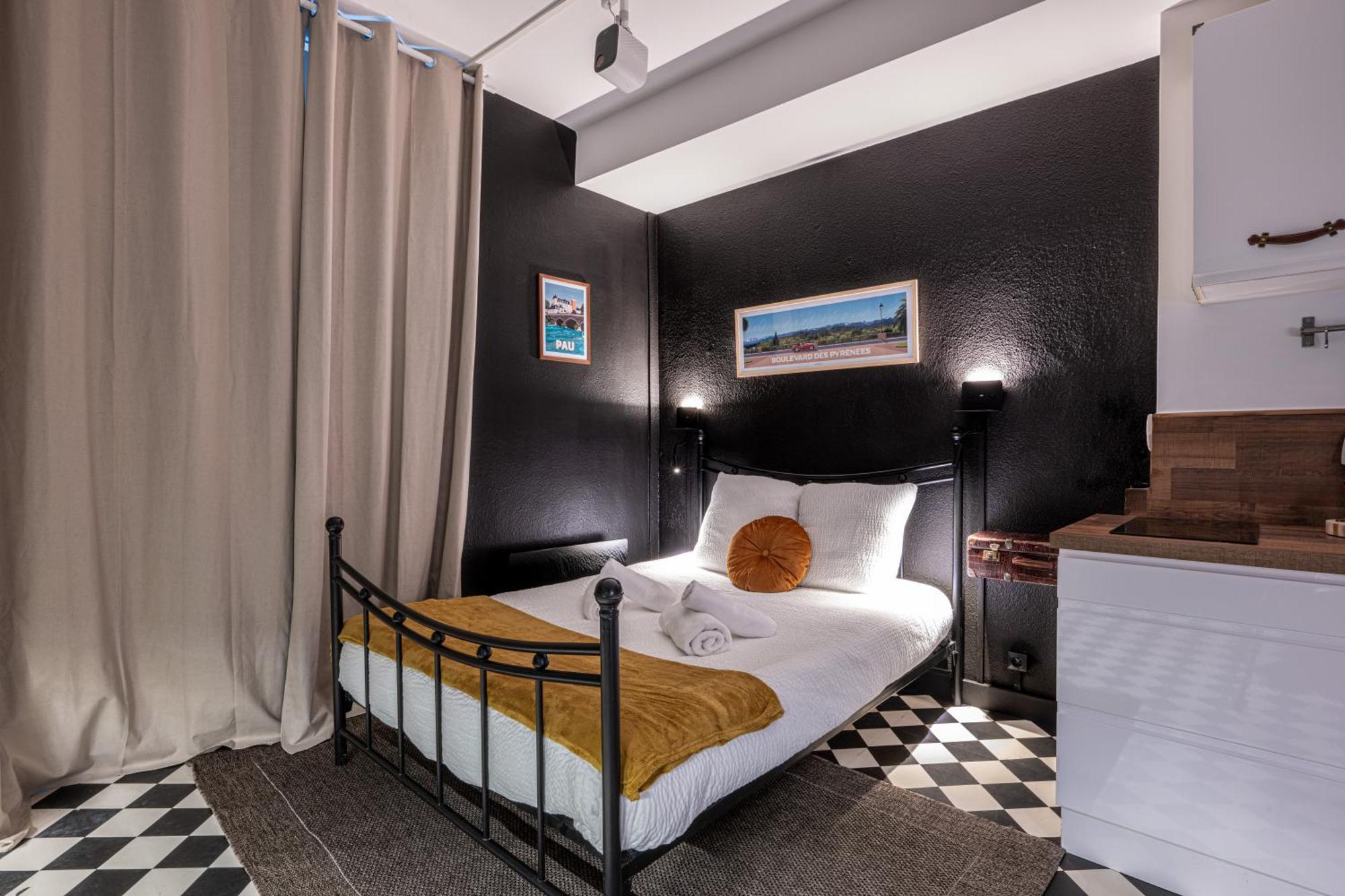 Apartment Atypique - Coeur De - Ecran Geant - 2 Pers